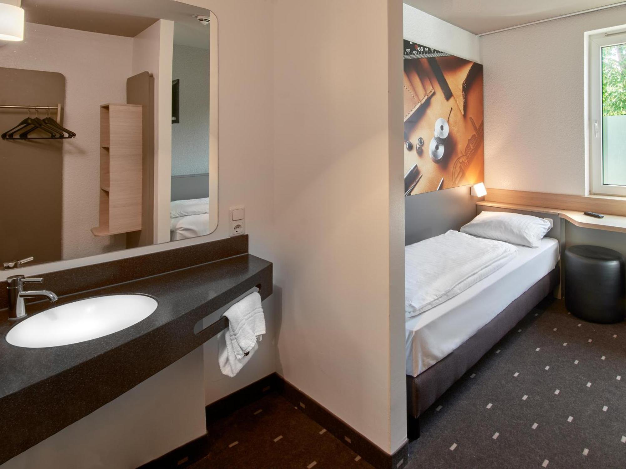 B&B Hotel Offenbach-Sued Buitenkant foto
